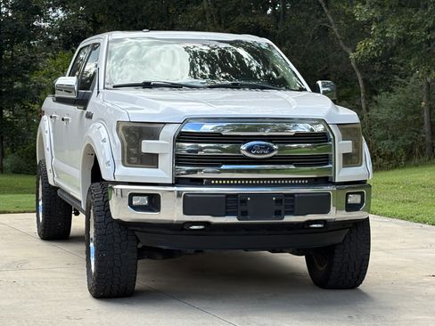 Used 2015 Ford F150 Lariat image 1
