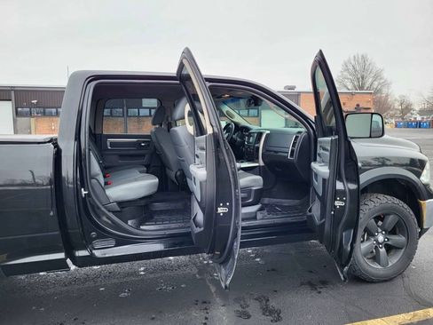 Used 2015 RAM 1500 Classic SLT w/ SLT Plus D←cor Group image 6