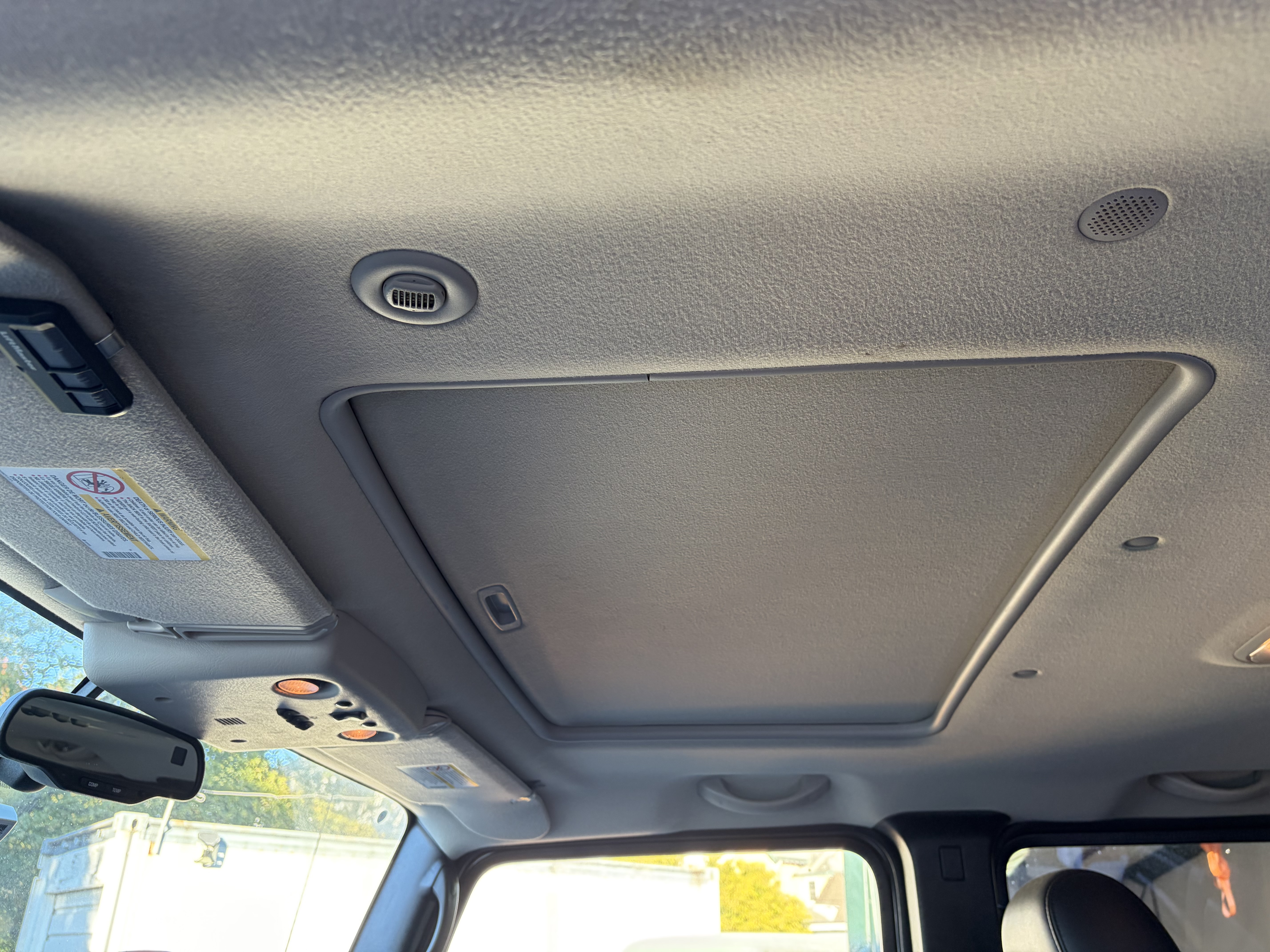 Used 2005 HUMMER H2 w/ Preferred Equipment Group AWD/4WD image 24