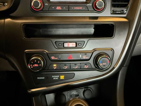 Used 2013 Kia Optima LX w/ Convenience Plus Pkg image 9