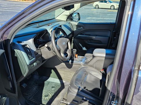 Used 2018 Chevrolet Colorado Z71 w/ Centennial Edition image 9