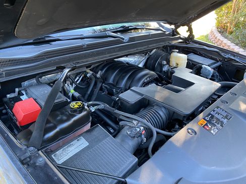 Used 2016 Chevrolet Suburban LTZ image 12