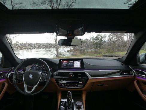 Used 2018 BMW 540i image 10