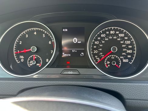 Used 2018 Volkswagen Golf S FWD image 12
