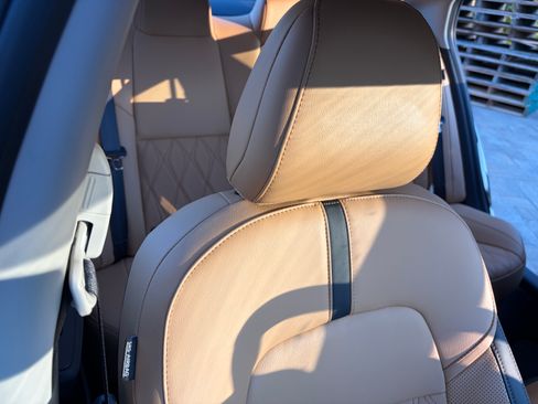 Used 2024 Nissan Sentra SV w/ SV Premium Package image 6