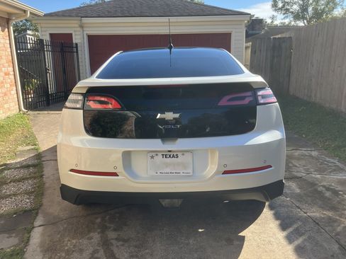 Used 2012 Chevrolet Volt Premium w/ Premium Trim Package image 6