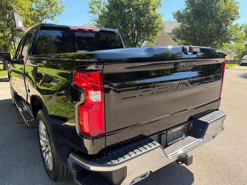 Used 2024 Chevrolet Silverado 1500 LTZ w/ Technology Package AWD/4WD image 4