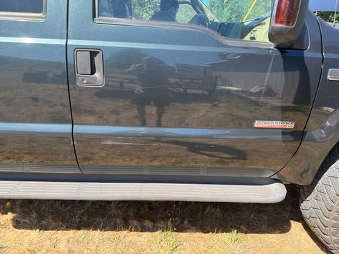 Used 2005 Ford F350 Lariat AWD/4WD image 8