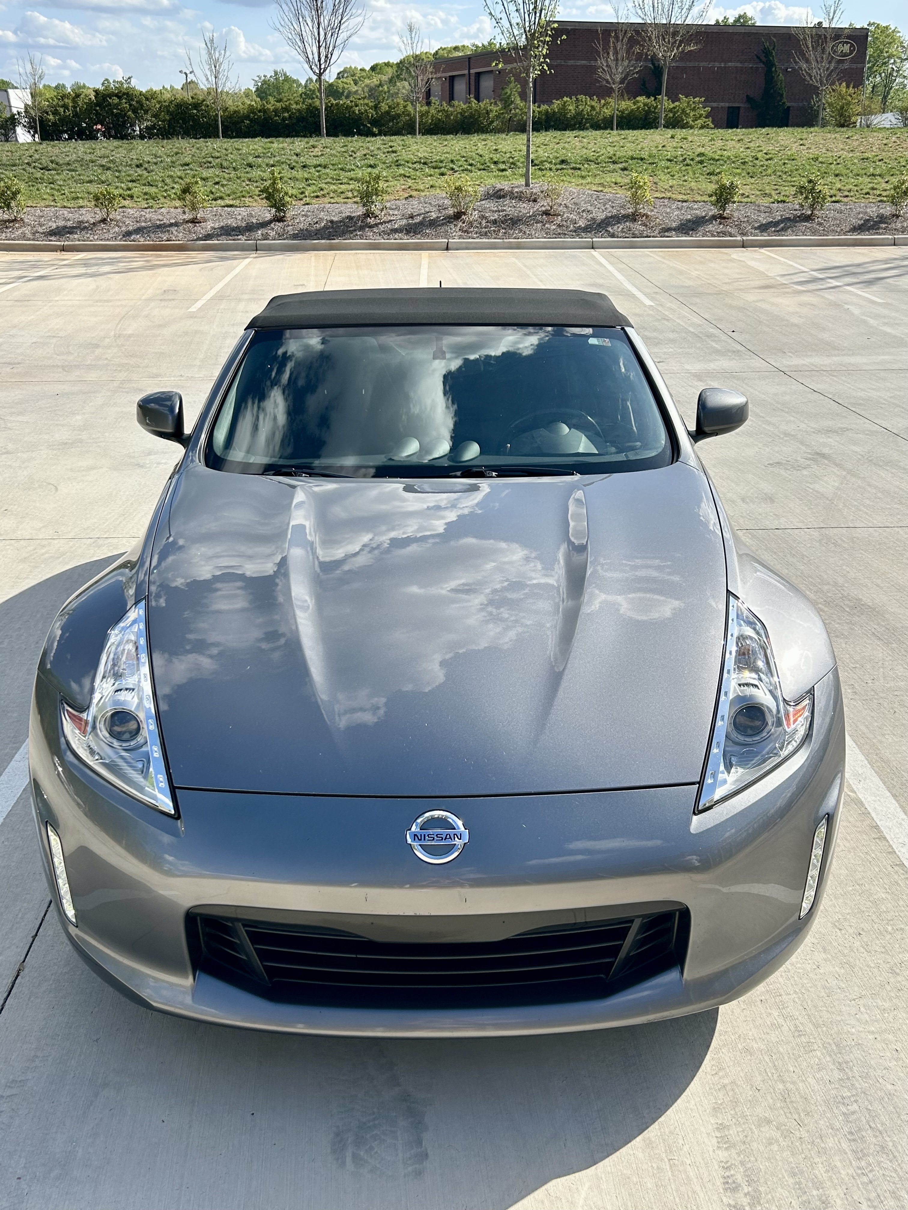Used 2016 Nissan 370Z Touring RWD image 13