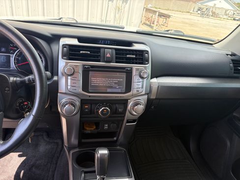Used 2018 Toyota 4Runner SR5 RWD image 5