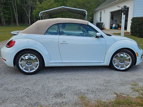 Used 2017 Volkswagen Beetle 1.8T SEL image 2