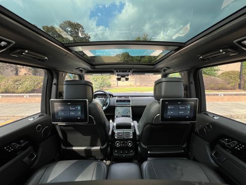 Used 2021 Land Rover Range Rover Autobiography Fifty Edition image 17