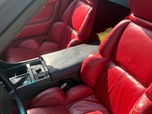 Used 1992 Chevrolet Corvette Coupe RWD image 11