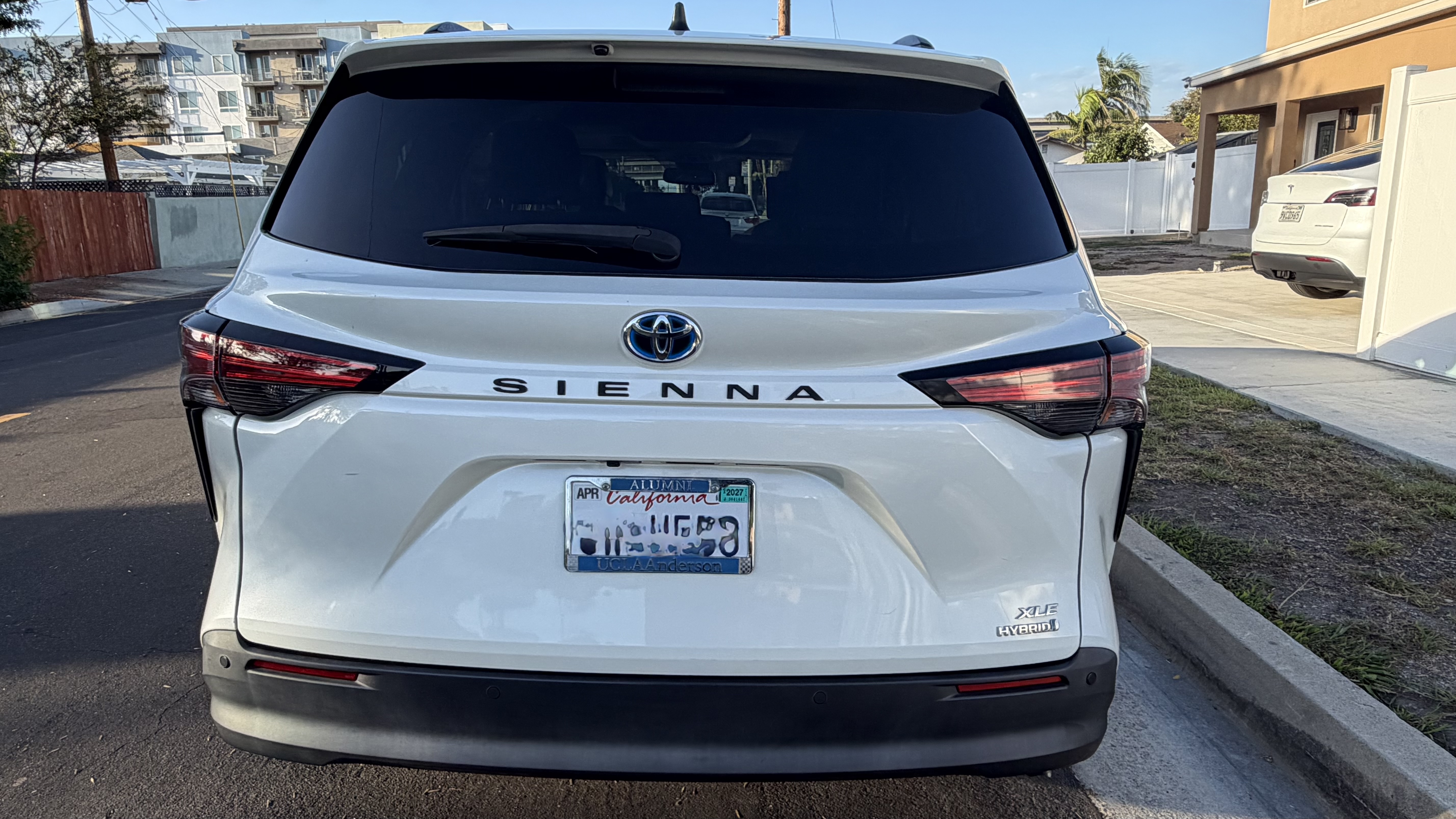 Used 2021 Toyota Sienna XLE w/ XLE Plus Package FWD image 24