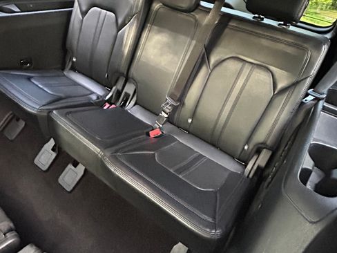 Used 2019 Ford Expedition Limited RWD image 12