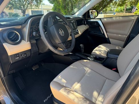 Used 2013 Toyota RAV4 LE FWD image 5