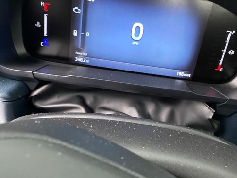 Used 2025 Ford Maverick XL w/ Equipment Group 101A image 4