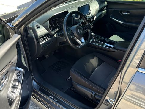 Used 2021 Nissan Sentra SR FWD image 13