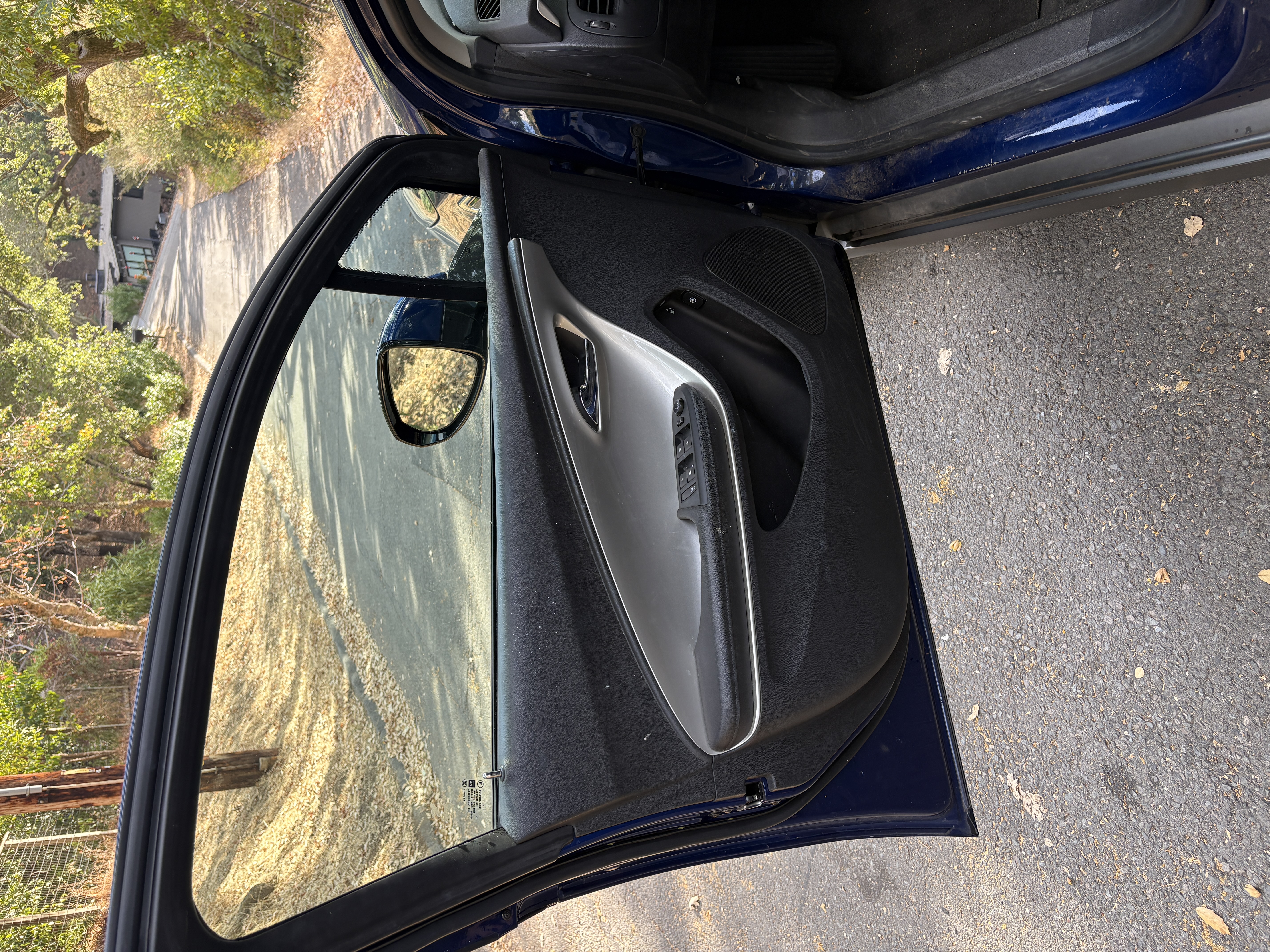 Used 2013 Chevrolet Volt FWD image 5