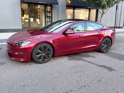 Used 2025 Tesla Model S Plaid AWD/4WD image 14