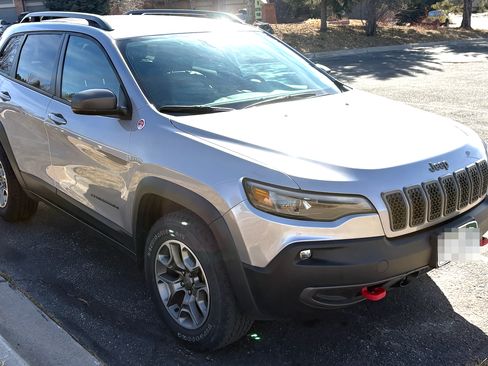 Used 2021 Jeep Cherokee Trailhawk w/ Comfort/Convenience Group image 4