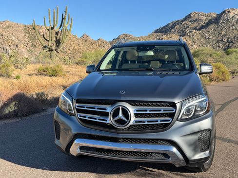 Used 2018 Mercedes-Benz GLS 450 4MATIC image 2