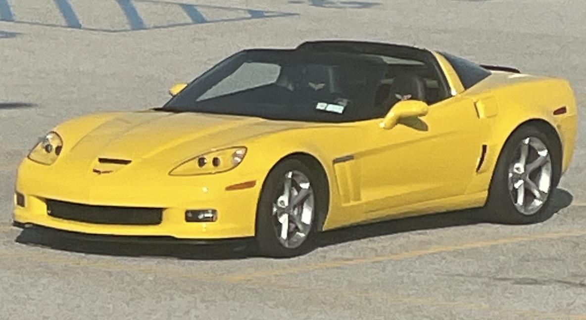 Used 2010 Chevrolet Corvette Grand Sport w/ Preferred Equipment Group RWD image 5