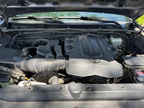 Used 2010 Toyota 4Runner Trail AWD/4WD image 27