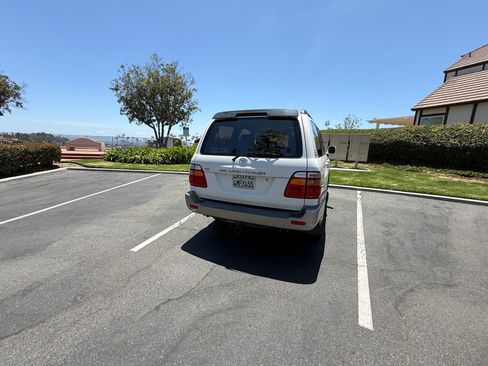 Used 2000 Toyota Land Cruiser AWD/4WD image 8