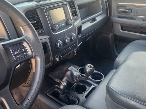 Used 2018 RAM 2500 Tradesman w/ Chrome Appearance Group image 11