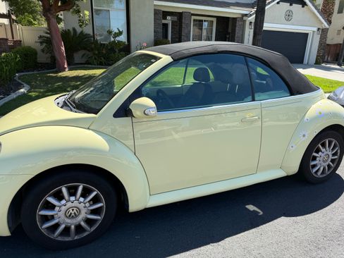 Used 2004 Volkswagen Beetle GLS image 8