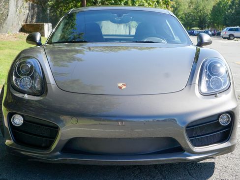 Used 2014 Porsche Cayman S image 2