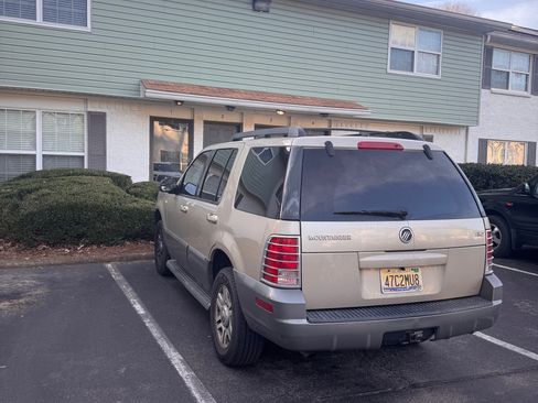 Used 2005 Mercury Mountaineer Premier image 5