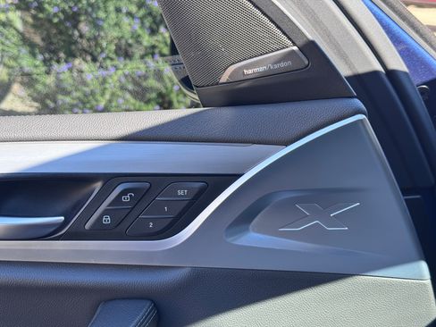 Used 2018 BMW X3 M40i image 10