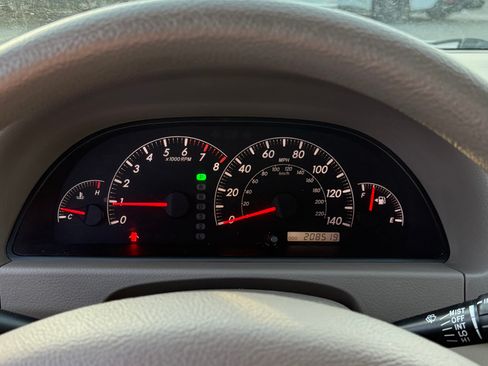 Used 2005 Toyota Camry LE image 15