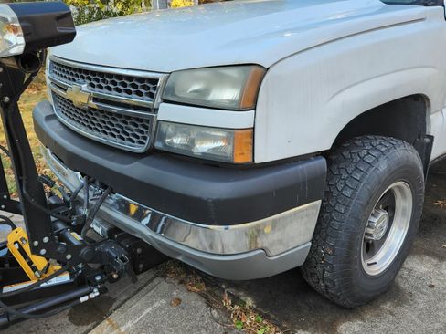 Used 2005 Chevrolet Silverado 2500 W/T w/ Heavy-Duty Power Package image 20