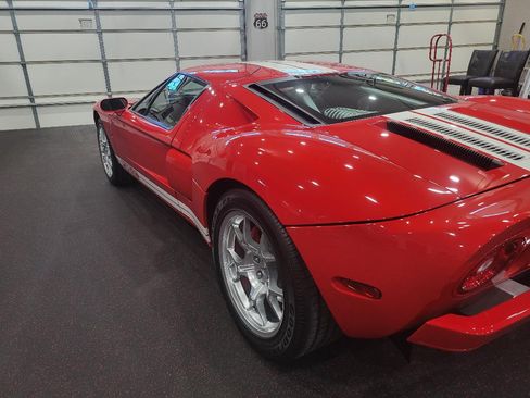 Used 2005 Ford GT image 6