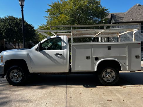 Used 2013 Chevrolet Silverado 2500 W/T image 1