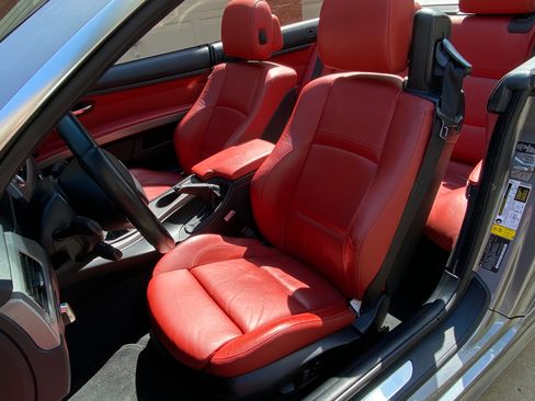 Used 2011 BMW 328i Convertible RWD image 13