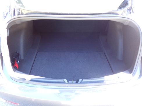 Used 2022 Tesla Model 3 Performance image 9