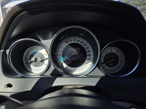 Used 2013 Mercedes-Benz C 300 4MATIC Sedan image 9