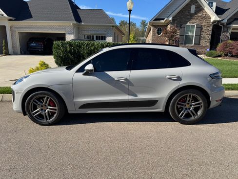 Used 2021 Porsche Macan GTS image 2