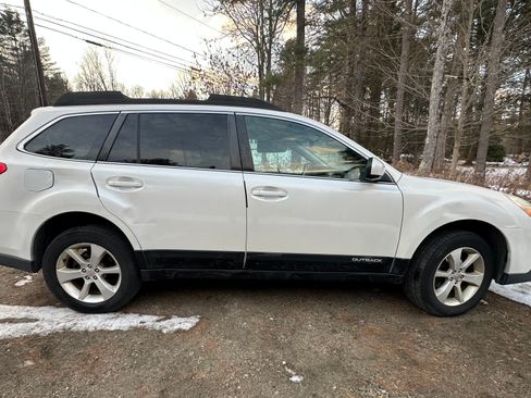 Used 2013 Subaru Outback 2.5i Premium image 2