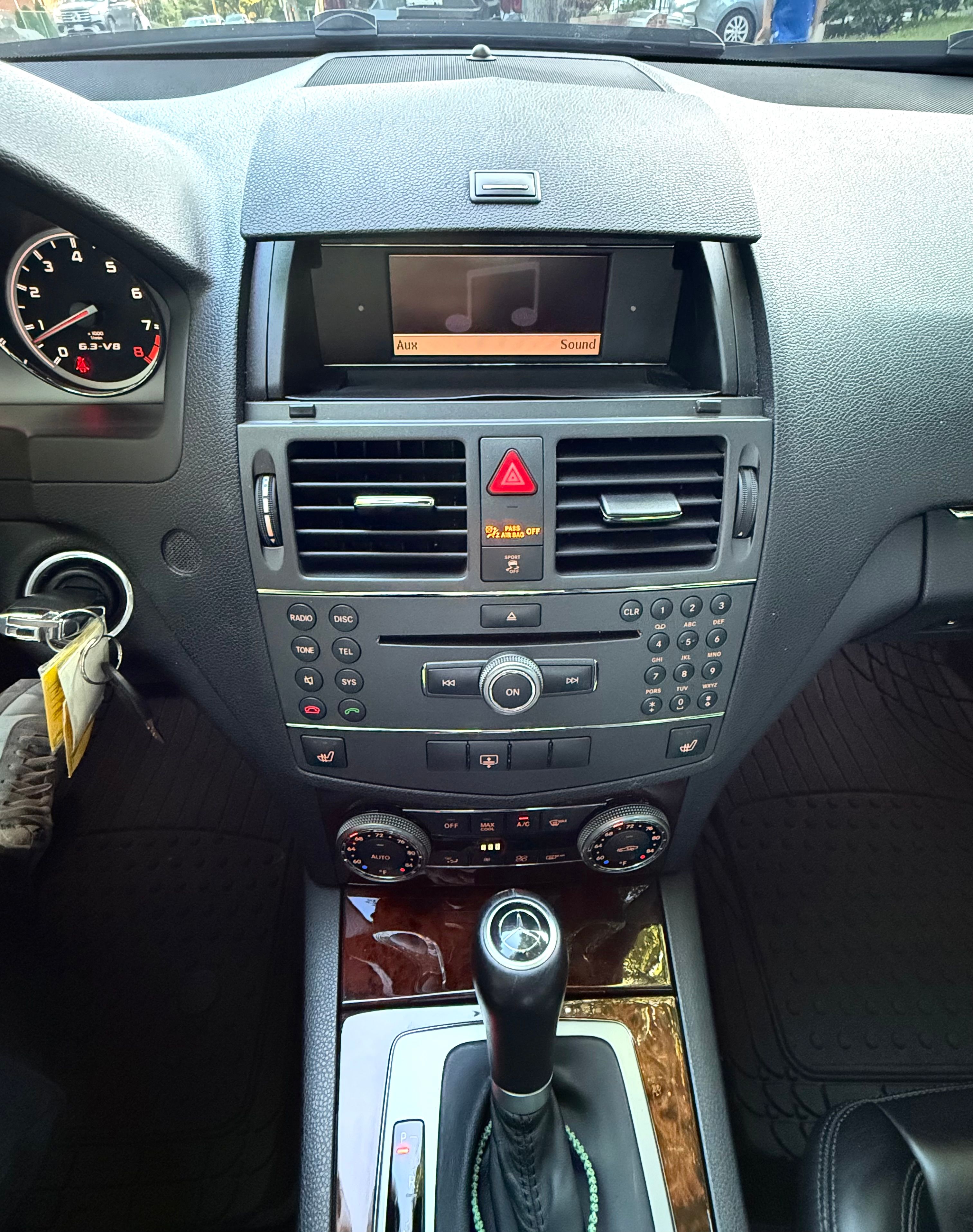 Used 2010 Mercedes-Benz C 63 AMG Sedan image 10