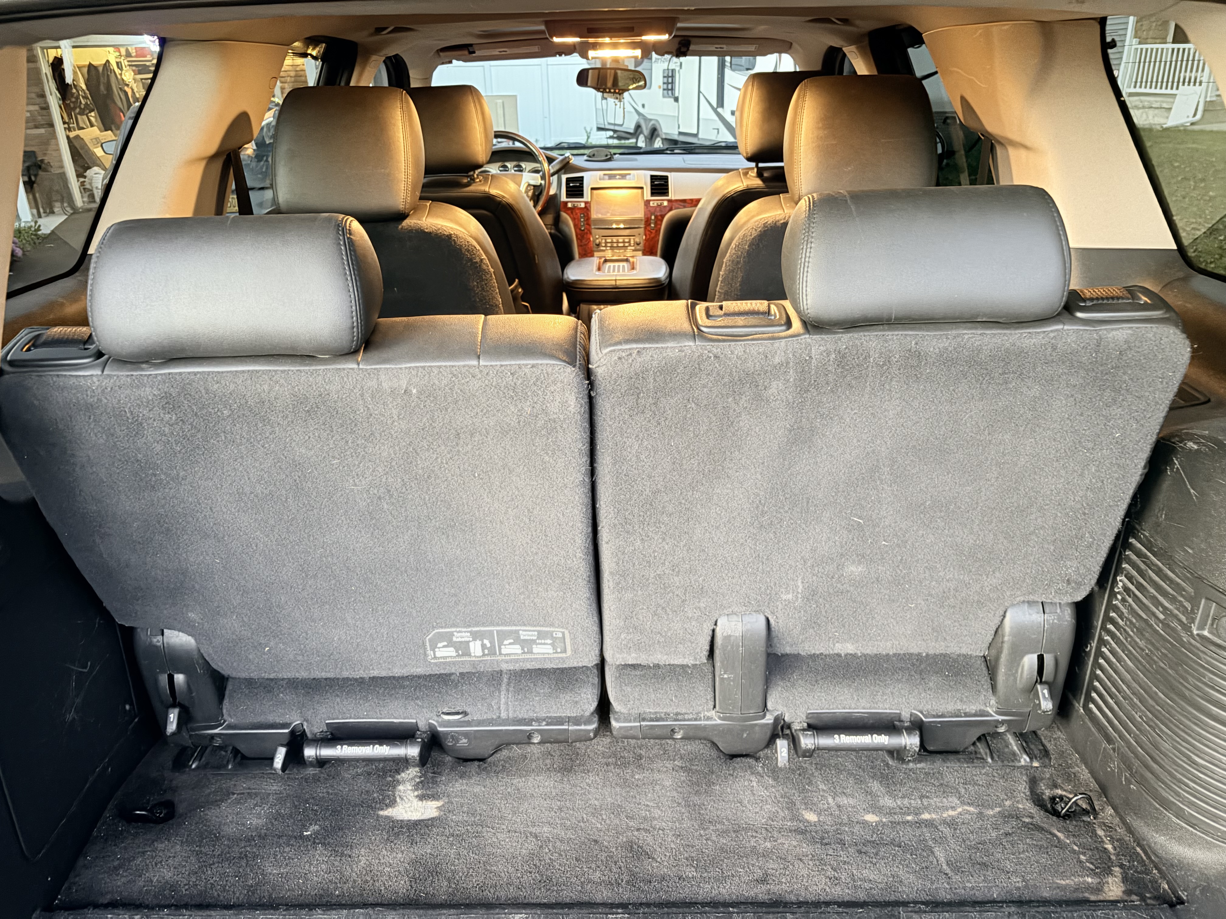 Used 2013 Cadillac Escalade Premium AWD/4WD image 18