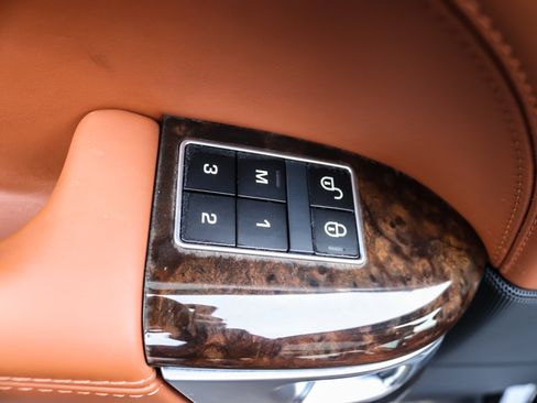 Used 2014 Land Rover Range Rover Long Wheelbase Autobiography image 18