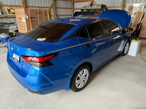 Used 2024 Nissan Versa S FWD image 4