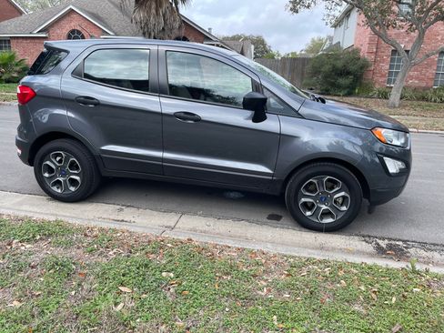 Used 2021 Ford EcoSport S image 10
