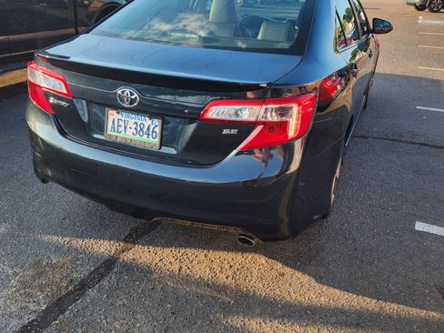 Used 2014 Toyota Camry SE FWD image 4
