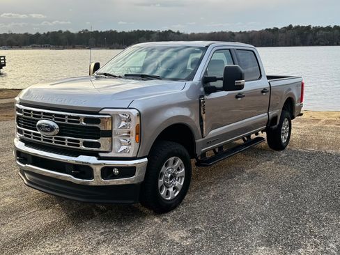 Used 2024 Ford F250 XLT image 15